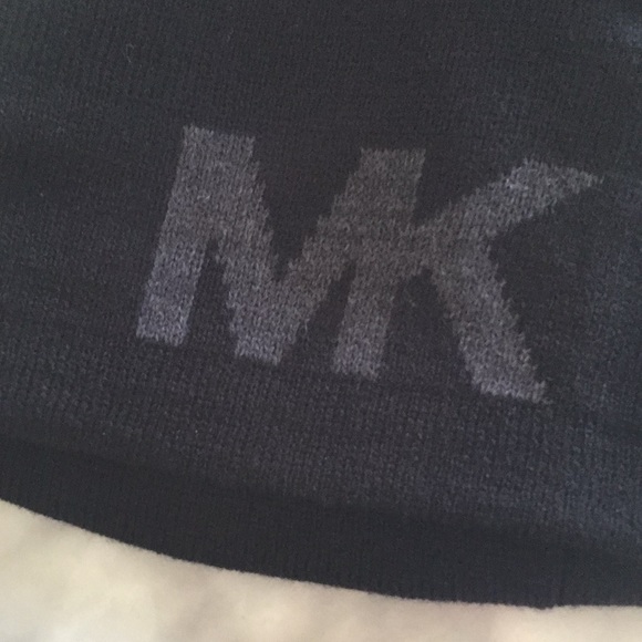 Michael Kors MK Logo Black Knit Beanie/New - Picture 4 of 5